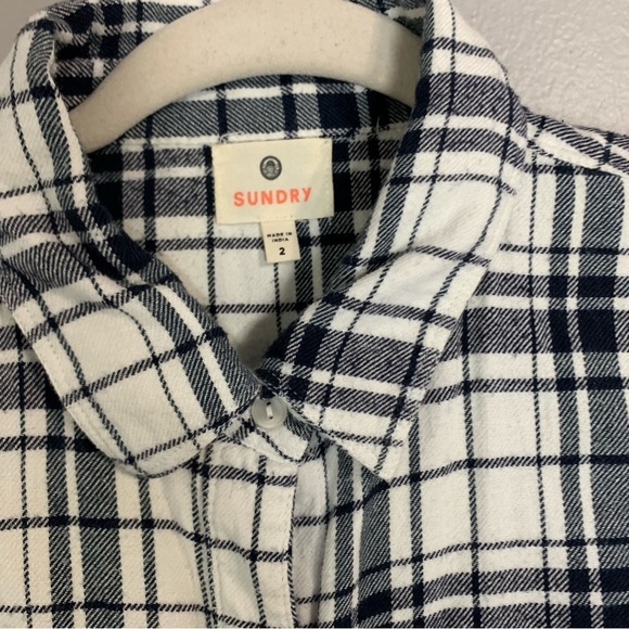 Sundry navy white plaid flannel button down. Size 2 (8-10) M‎ - Picture 3 of 9